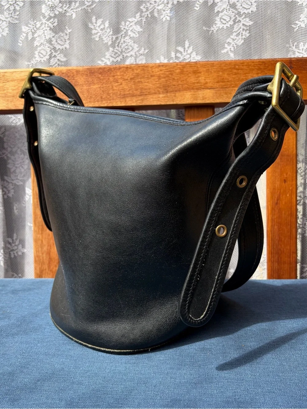 Vintage Coach Duffle Sac Bucket Bag Black Leather 9953